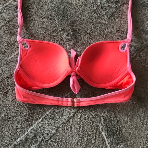 Victoria’s Secret Bikini Top - Picture 2 of 3